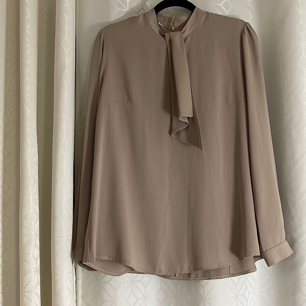 Woman blouse